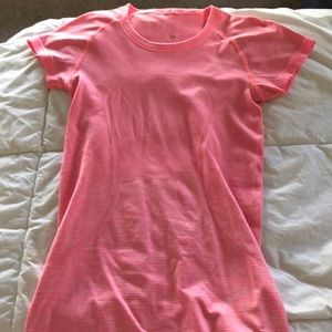 Lululemon athletic top